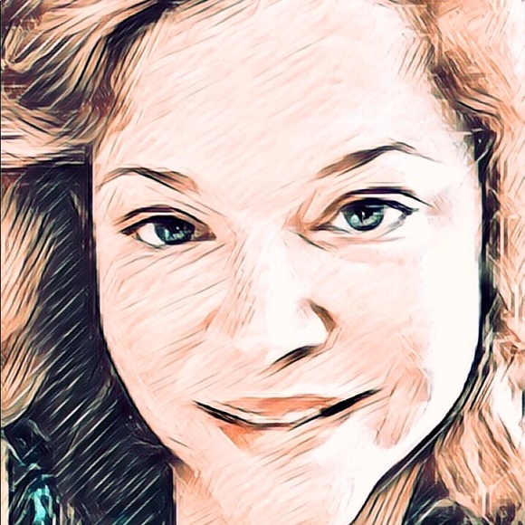 Meet your Posher, Brandy - Picture 1 of 1